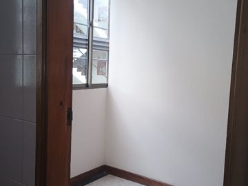 apartamento en arriendo en santa barbara central. Cod A6376905