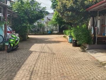 Rumah second dalam komplek 740 jt di tanah baru beji depok