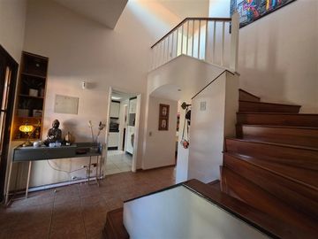 Casa en venta de 5 dorm. en Huechuraba