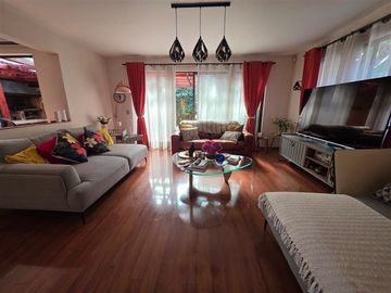 Casa en venta de 5 dorm. en Huechuraba