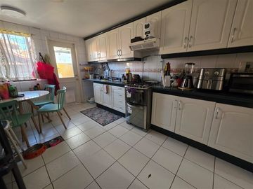 Casa en venta de 5 dorm. en Huechuraba