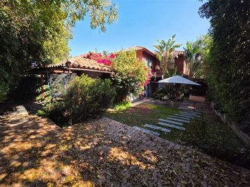Casa en venta de 5 dorm. en Huechuraba