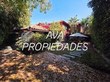 Casa en venta de 5 dorm. en Huechuraba