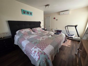 Casa en venta de 5 dorm. en Huechuraba