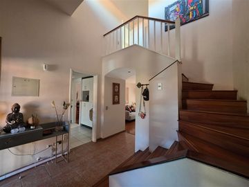 Casa en venta de 5 dorm. en Huechuraba