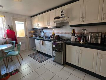 Casa en venta de 5 dorm. en Huechuraba