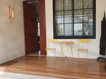 DIJUAL RUMAH SEMI FURNISHED DGN POOL DI CIPETE SELATAN
