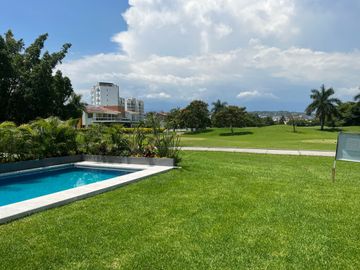 ESTRENE RESIDENCIA COLINDANTE AL CAMPO DE GOLF EN PARAÍSO COUNTRY CLUB