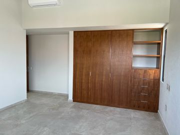ESTRENE RESIDENCIA COLINDANTE AL CAMPO DE GOLF EN PARAÍSO COUNTRY CLUB