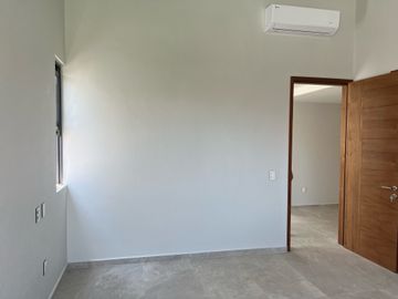 ESTRENE RESIDENCIA COLINDANTE AL CAMPO DE GOLF EN PARAÍSO COUNTRY CLUB