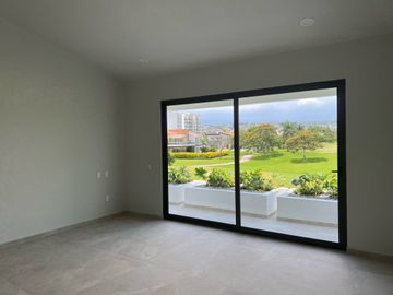 ESTRENE RESIDENCIA COLINDANTE AL CAMPO DE GOLF EN PARAÍSO COUNTRY CLUB