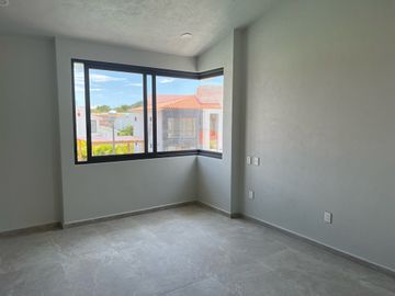 ESTRENE RESIDENCIA COLINDANTE AL CAMPO DE GOLF EN PARAÍSO COUNTRY CLUB