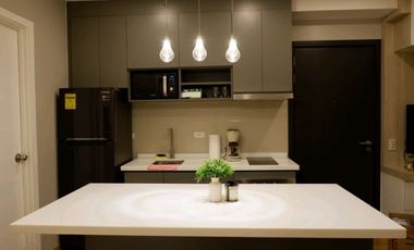 2BR Condo w/ Customized Interiors in Acqua Private Residences