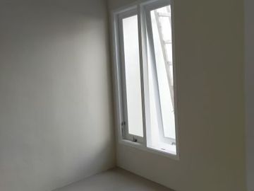 Rmh minimalis siap huni murah diTanah baru,Depok