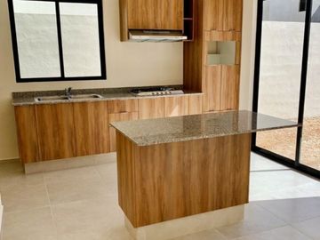 VENTA CASA EN TIXCACAL AL PONIENTE DE MÉRIDA, YUCATÁN