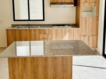 VENTA CASA EN TIXCACAL AL PONIENTE DE MÉRIDA, YUCATÁN