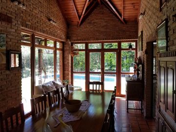 CASA COUNTRY LA TRADICIÓN 7 AMB EXC. PARQUE  1540 m2. NOVOAPROPIEDADES