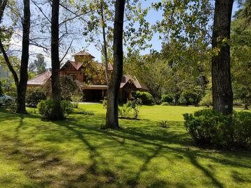 CASA COUNTRY LA TRADICIÓN 7 AMB EXC. PARQUE  1540 m2. NOVOAPROPIEDADES