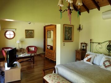 CASA COUNTRY LA TRADICIÓN 7 AMB EXC. PARQUE  1540 m2. NOVOAPROPIEDADES