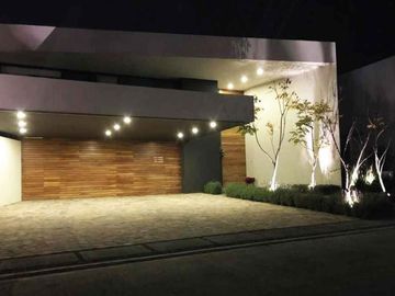 CASA RESIDENCIAL EN VENTA EN EL CLUB Y DENTRO DEL CAMPO DE GOLF TRES MARIAS