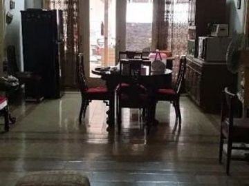 Rumah Pusat Kota Jalan Taman Bungkul Surabaya