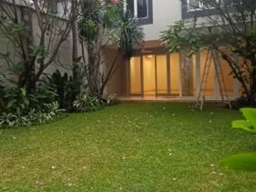 For Rent Beautiful 4BR House inside Compound at Kemang