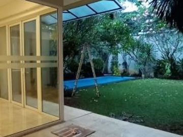 For Rent Beautiful 4BR House inside Compound at Kemang