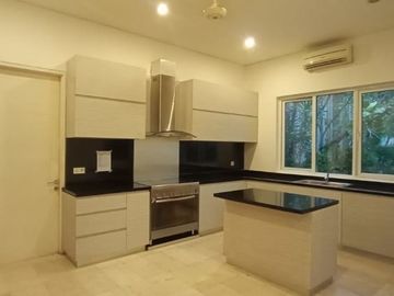 For Rent Beautiful 4BR House inside Compound at Kemang