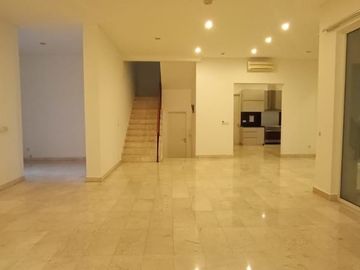 For Rent Beautiful 4BR House inside Compound at Kemang