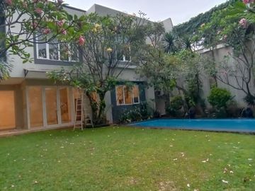For Rent Beautiful 4BR House inside Compound at Kemang