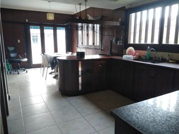 Chalet 4amb + parque c/ pileta + departamento/ Zona Caisamar