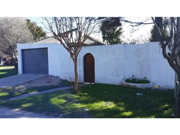 Chalet 4amb + parque c/ pileta + departamento/ Zona Caisamar