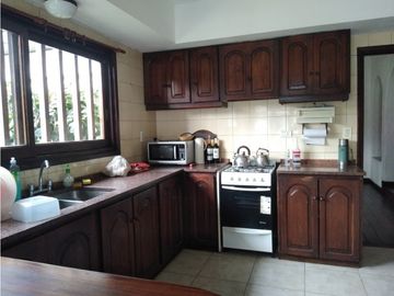 Chalet 4amb + parque c/ pileta + departamento/ Zona Caisamar