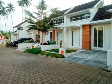 RUMAH PALING LARIS CLUSTER MEWAH TERMURAH DEKAT BANDARA