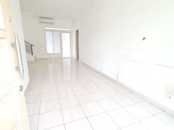 DIJUAL RUMAH BAGUS TERAWAT SIAP HUNI DI CLUSTER DALTON GADING SERPONG