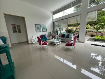 Casa para la venta via laTebaida