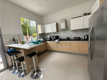 Casa para la venta via laTebaida