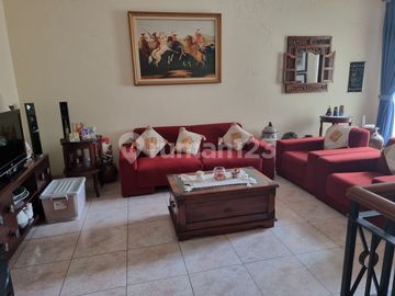 Dijual Rumah Design Semi Klasik di Kebayoran Baru