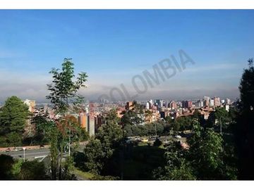 ARRIENDO SIN MUEBLES - CASA EN CONJUNTO CERRADO BOGOTÁ