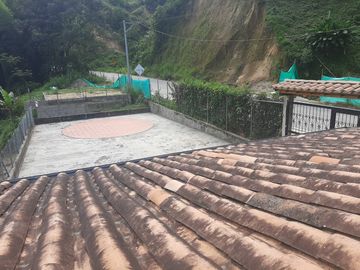 VENDO ESTA PRECIOSA FINCA EN BARBOSA ANTIOQUIA.