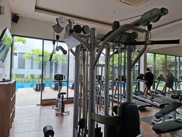 Wisteria, 84M, Attic Room,Semifurnish, Murah, Bagus
