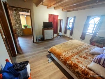 SE VENDE BONITA  finca muy grande y cómoda en los límites de omitlan hgo