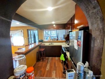 SE VENDE BONITA  finca muy grande y cómoda en los límites de omitlan hgo