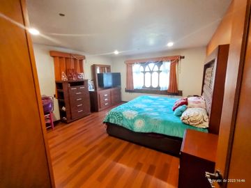 SE VENDE BONITA  finca muy grande y cómoda en los límites de omitlan hgo