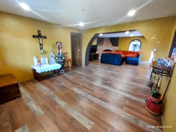 SE VENDE BONITA  finca muy grande y cómoda en los límites de omitlan hgo