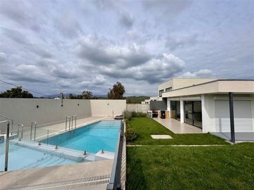 Preciosa casa en venta, condominio Raices, Quilpue