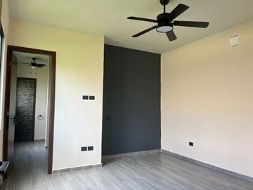 Venta de oportunidad Residencia en Privada Yucatán Country Club