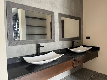 Venta de oportunidad Residencia en Privada Yucatán Country Club