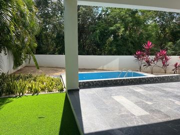 Venta de oportunidad Residencia en Privada Yucatán Country Club