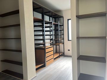 Venta de oportunidad Residencia en Privada Yucatán Country Club